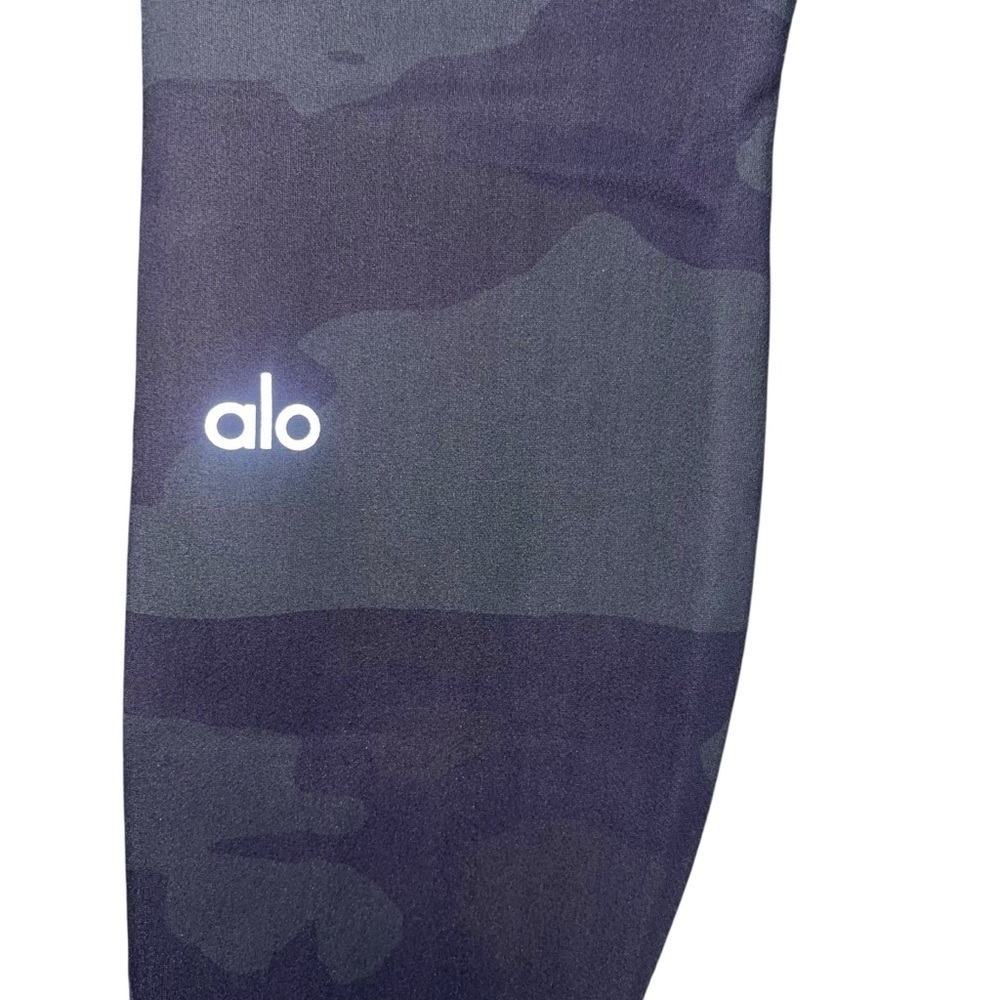 EUC ALO Yoga High-Waist Vapor Legging Hunter Camouflage Green XS X-Small - Picture 8 of 10